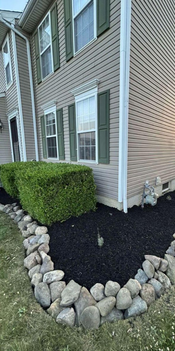 Spring bed cleanup with fresh mulch